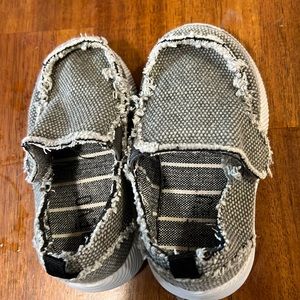 Size 5 toddler shoes
